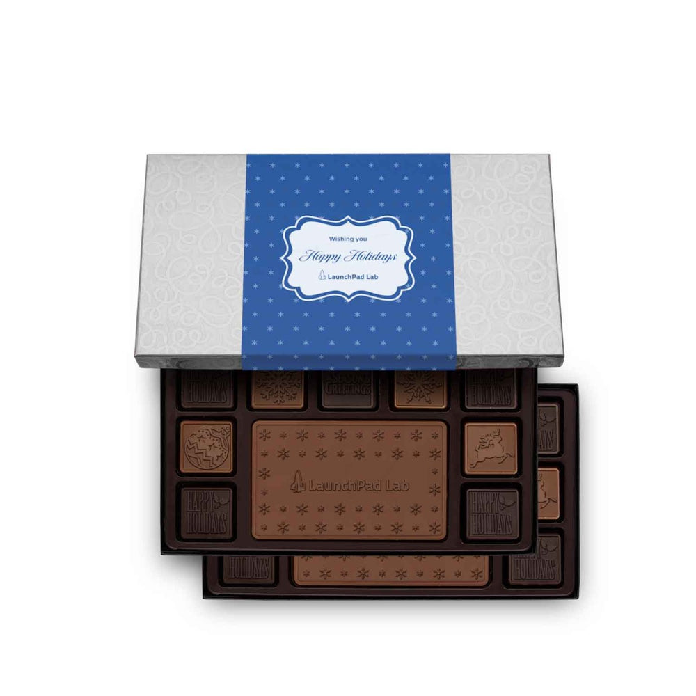 Centerpiece Set With Engraved Squares | 38-pieces