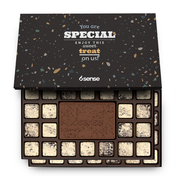 Centerpiece Set With Flavored Squares | 46-Pieces